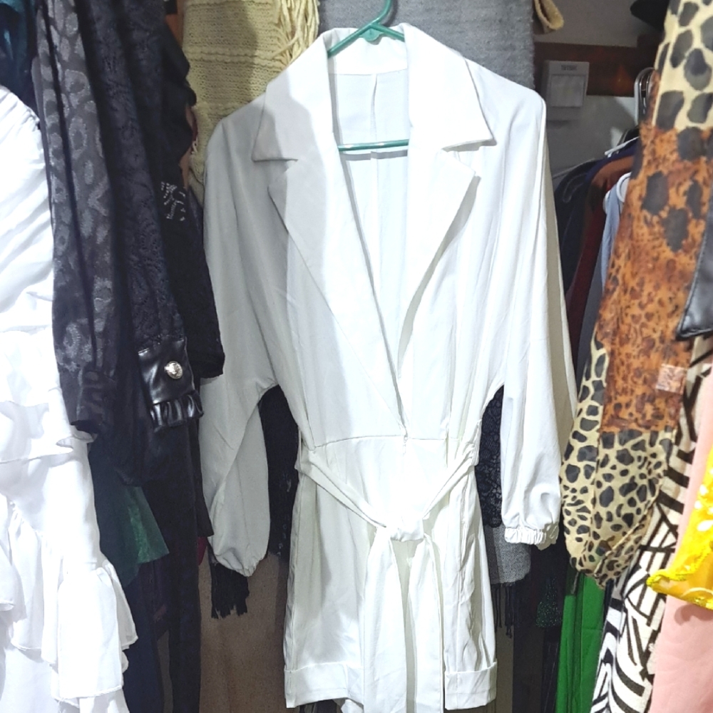 Womens White Shorts Jumper